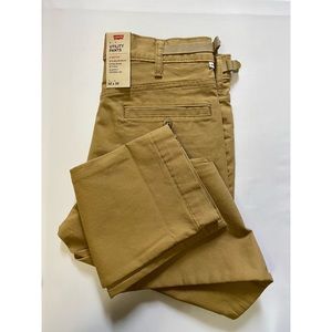 NWT Levi’s Utility Pants